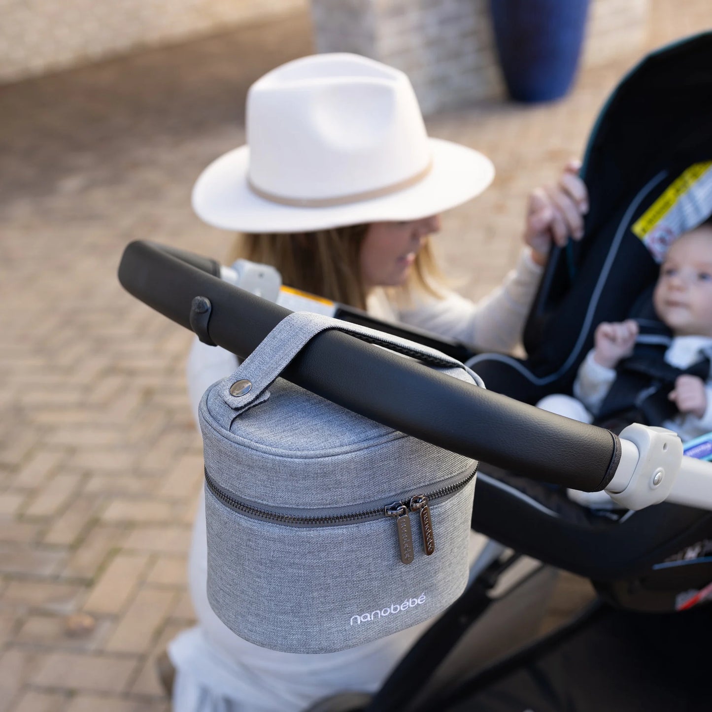 Nanobébé Deluxe Cooler Bag for Baby Bottles